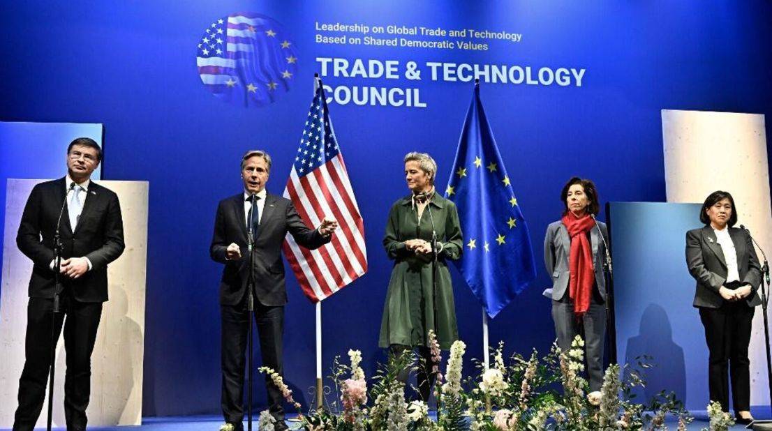 英国知名记者呼吁英美合并，这计划能否成功？特朗普或是关键因素